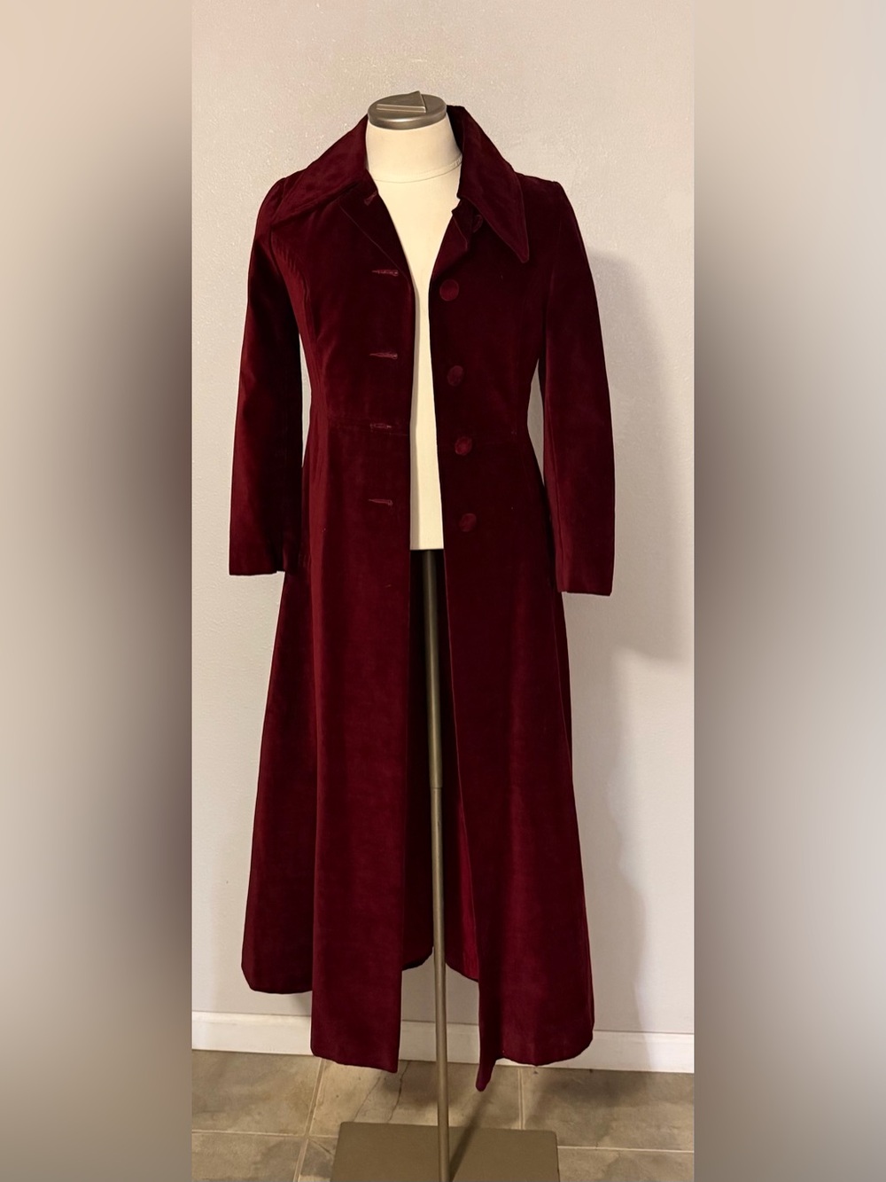 Union Made Long Maroon Velvet Vintage Coat Size Small